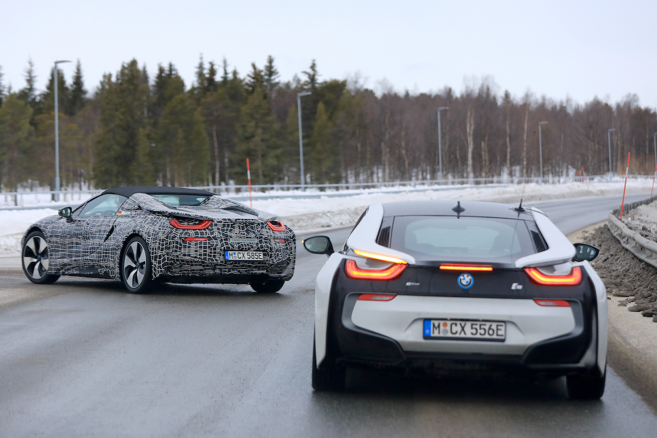 400馬力の強力バッテリーを搭載するbmw I8改良型は クーペとスパイダーが同時公開 Clicccar Com