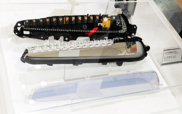 「レクサス・LC500に採用された「摩訶不思議な」テールランプの構造が判明！【人とくるまのテクノロジー展】」の8枚目の画像