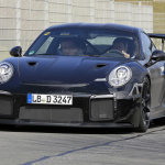 これが完成形!?  ポルシェ・911の最強モデル「GT2 RS」プロトタイプ、エアーバルジ装備の新型を捉えた！ - Spy-Photo