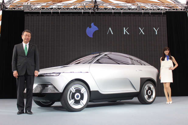 「旭化成が「走るEVコンセプトカー」の「AKXY（アクシー）」を初公開、同社の自動車技術、部品の見本市」の11枚目の画像