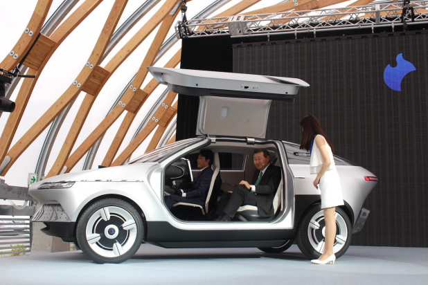 「旭化成が「走るEVコンセプトカー」の「AKXY（アクシー）」を初公開、同社の自動車技術、部品の見本市」の7枚目の画像