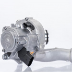 燃費と低速トルクが向上させる、ボルグワーナーの電動コンプレッサー「eBooster」がダイムラーのエンジンに搭載。 - bw-00377