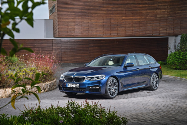 「新型エンジンを得てパフォーマンスアップと環境規制をクリア【BMW 5シリーズ ツーリング試乗】」の1枚目の画像