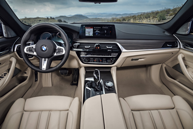 「新型エンジンを得てパフォーマンスアップと環境規制をクリア【BMW 5シリーズ ツーリング試乗】」の4枚目の画像