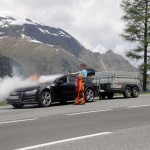 アウディA7次期型、アルプスで大炎上！原因は新開発TFSIエンジンか!? - Audi A7 Mule Fire 3