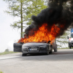 アウディA7次期型、アルプスで大炎上！原因は新開発TFSIエンジンか!? - Audi A7 Mule Fire 7