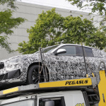 デザイン見えた！BMWの新型クーペSUV、実は末っ子が一番アグレッシブ!? - BMW X2 Revealing Front Bumper 5