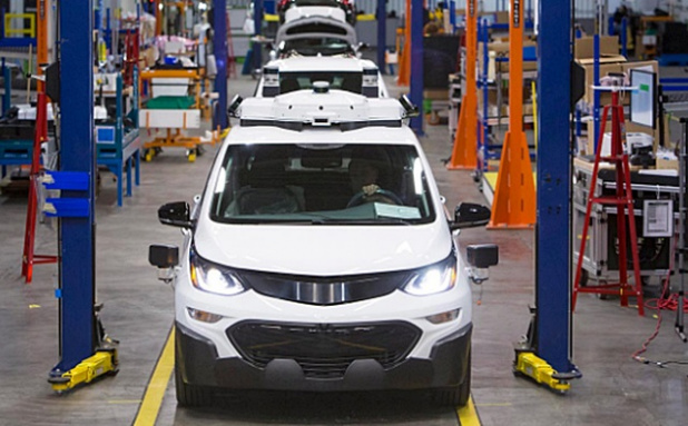 「GMが小型EVによる「自動運転タクシー」サービスを実現？」の4枚目の画像