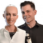 アウディが女性型ロボットとドライブする動画を公開した理由とは？ - HANSON_ROBOTICS