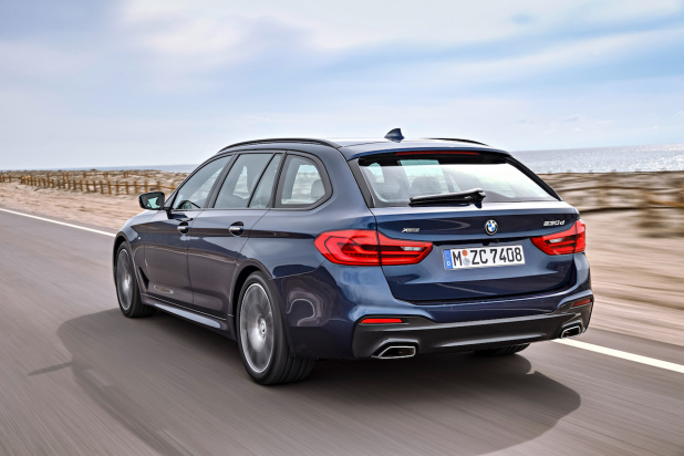 「新型BMW5シリーズ・ツーリングが発売開始。部分自動運転技術を搭載して価格は650万円〜」の5枚目の画像