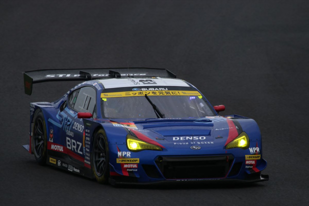 「運に左右されたSUGOラウンド。SUBARU BRZ GT300の意外な結末とは…【SUPER GT 2017】」の1枚目の画像