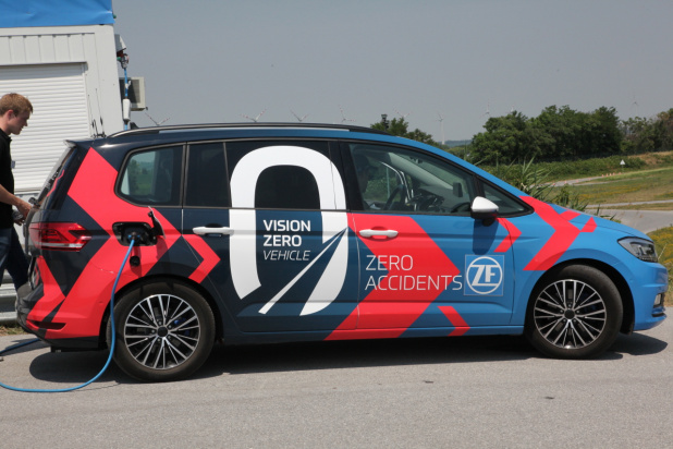 「ZFの最新ADAS（先進運転支援システム）搭載車「Vision Zero Vehicle」に試乗「どれもがすぐに実現してほしい」」の18枚目の画像