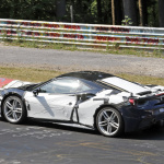 フェラーリ栄光の「GTO」復活か！謎の488GTB、ニュル高速テストに姿見せる - Ferrari 488 mule 7
