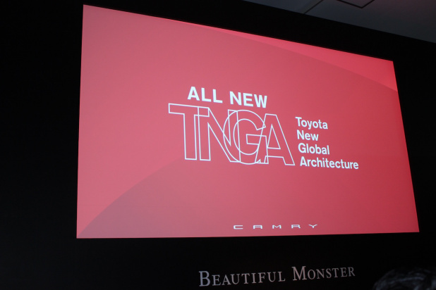 「TNGAの新エンジン「ダイナミックフォースエンジン」を積む新型カムリが登場。価格は329万4000円〜」の3枚目の画像
