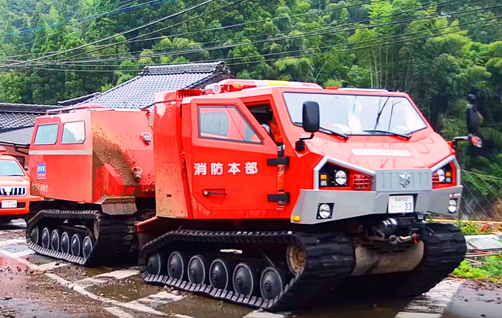 大分県の豪雨災害で活躍した「レッドサラマンダー」とは？ | clicccar.com