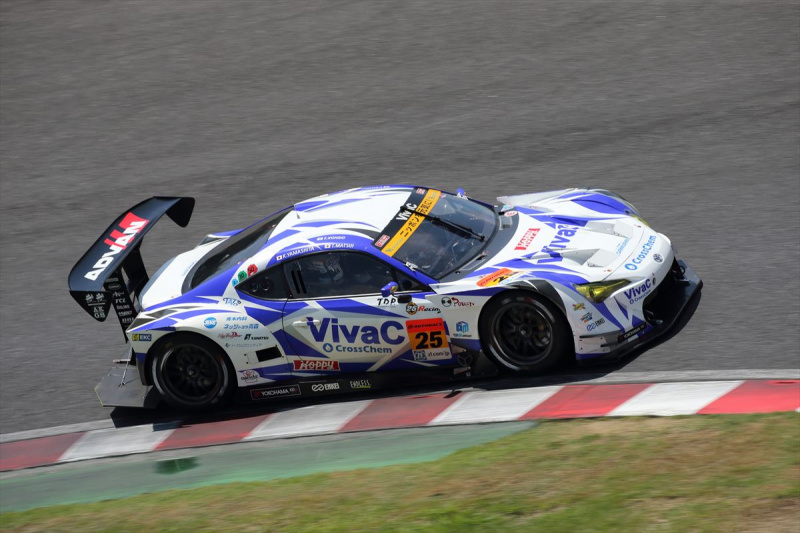 「【SUPER GT2017】GT300クラスはLEON CVSTOS AMGが優勝！ 第6戦 SUZUKA 1000km FINALは耐久レースらしい逆転劇」の5枚目の画像