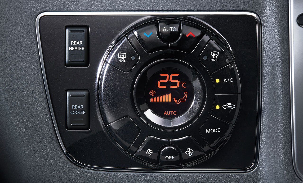 日産顔 が与えられた日産nv350キャラバンのマイナーチェンジモデル Clicccar Com