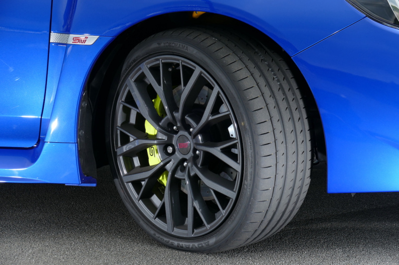 「【新車】SUBARU WRX STIの圧倒的な走りを支えるヨコハマタイヤ「ADVAN Sport V105」」の6枚目の画像