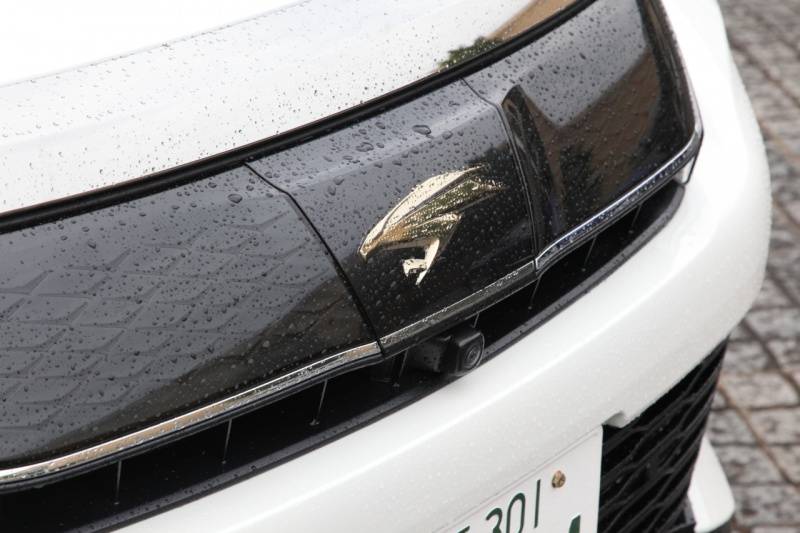 「トヨタ・ハリアーの「走り」の本命は2.0L直噴ターボ仕様!!」の1枚目の画像