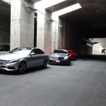 「車両の外から新型メルセデス・ベンツ Sクラスに駐車させるリモートパーキングアシストのデモンストレーション」の9枚目の画像ギャラリーへのリンク