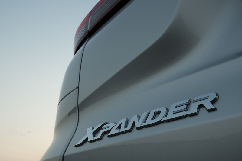 「三菱自動車の次世代クロスオーバーMPV新型「エクスパンダー」が世界初公開」の4枚目の画像