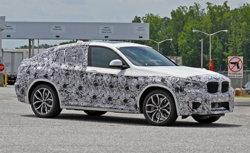 「これが最強モデルだ！BMW X4次期型に設定される470馬力の「M」モデルをキャッチ」の11枚目の画像