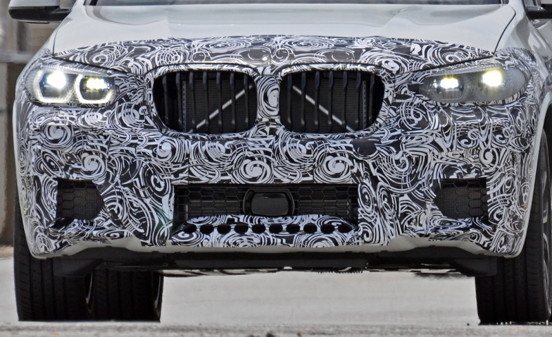 「これが最強モデルだ！BMW X4次期型に設定される470馬力の「M」モデルをキャッチ」の3枚目の画像
