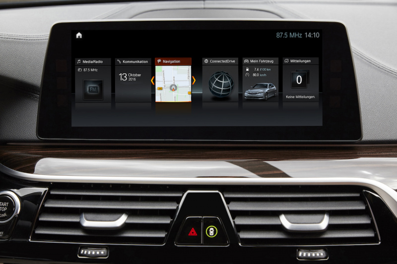 「BMW 5シリーズが「BMWコネクテッド・ドライブ」を標準化して「つながるサービス」を強化」の1枚目の画像