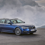BMW 5シリーズが「BMWコネクテッド・ドライブ」を標準化して「つながるサービス」を強化 - P90245010_highRes_the-new-bmw-5-series
