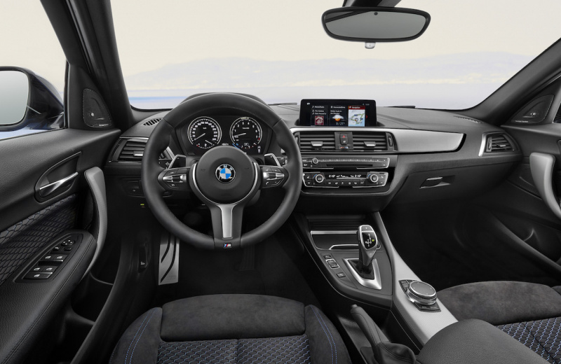 「内装デザインをアップデートし、よりモダンで洗練された新型BMW 1シリーズ」の5枚目の画像