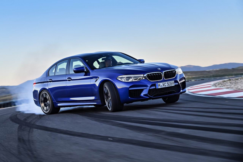 「4WD化されてもFR走行モードを搭載した「BMW M5」がフォトデビュー」の7枚目の画像