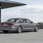アウディがデイタイムランニングライトを全車に搭載。2020年4月から施行される「オートライト機能」にも対応 - Audi A8 L