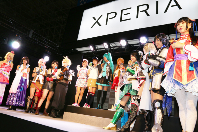 「XPERIAブースはトップレースクイーンがコスプレでファッションショー!?【東京ゲームショウ2017】」の1枚目の画像