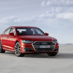 量産車として世界初。AGC旭硝子の曲面形状のディスプレイ用カバーガラスが新型「Audi A8」に搭載 - Static photoColour: Volcano Red