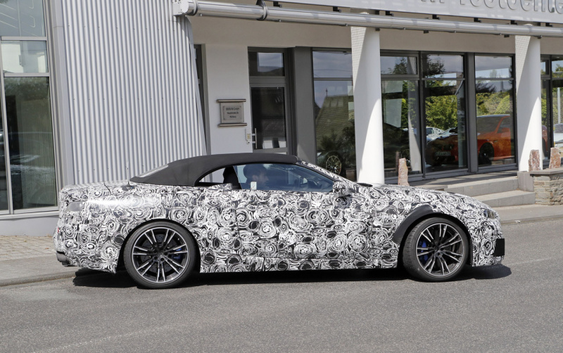 「V12搭載モデルも!? BMW M8コンバーチブル、開発車両が初公道テストへ！」の8枚目の画像