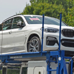 発表秒読み？ BMW X4次期型、輸送中の完全な姿をキャッチ - BMW X4 4