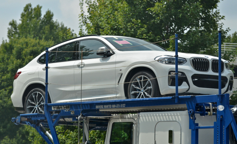 「発表秒読み？ BMW X4次期型、輸送中の完全な姿をキャッチ」の7枚目の画像