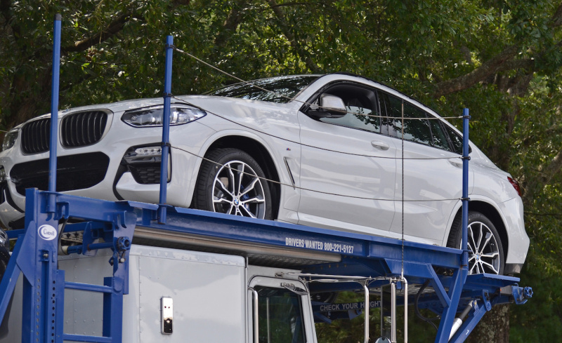 「発表秒読み？ BMW X4次期型、輸送中の完全な姿をキャッチ」の14枚目の画像