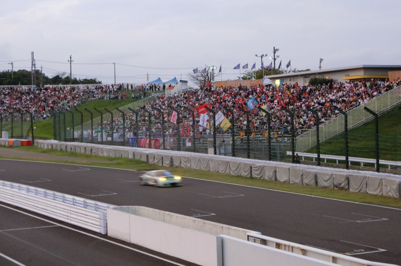 「ピットウォークはまるで文化祭!? F1女子、スーパーGT初観戦【SUPER GT SUZUKA 1000km 】」の13枚目の画像
