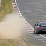 「危機一髪…メルセデス AMG GT4ブラックシリーズ開発車両、ニュルでコースアウト」の7枚目の画像ギャラリーへのリンク