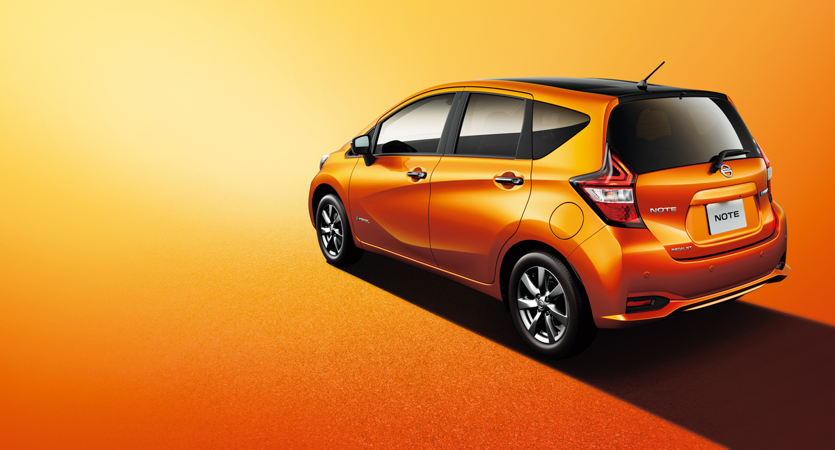 NISSAN_NOTE_15 画像|e-POWERが人気を牽引する日産・ノートが一部改良で安全装備をさらに充実。SUV風の「クロスギア」も発売 ...