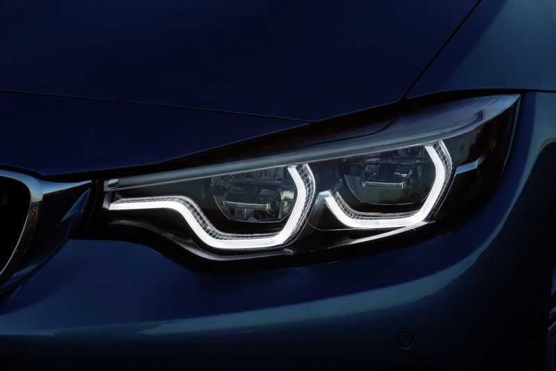 「BMWがデイタイムランニングライトを標準化!! ヘッドライト関連の法整備はどうなっている？」の2枚目の画像