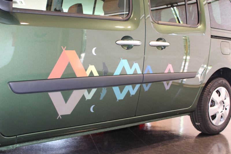 「【新車】アウトドアが似合うルノー・カングーの限定車「ラ・タント・イレーズ」が登場」の4枚目の画像