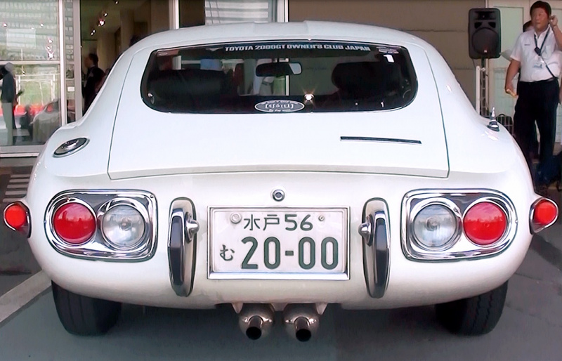 「1967年製「トヨタ2000GT」の豪快なDOHCサウンドが轟いた！【動画】」の1枚目の画像