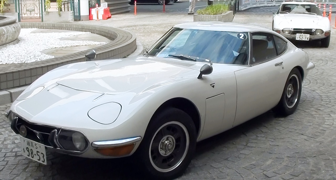 TOYOTA_2000GT 画像｜往年の「トヨタ2000GT」が大集結！ 生誕50周年を祝うビッグイベント開催 | clicccar.com
