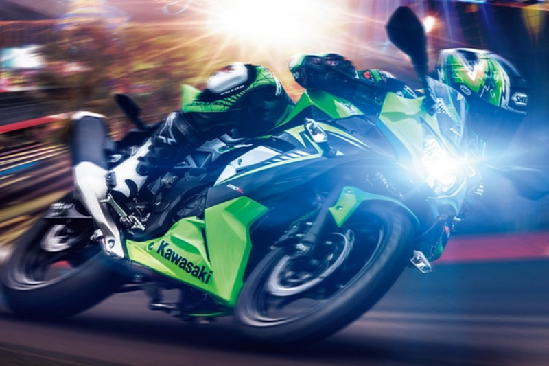 「「ちょっとバイク買ってくる」って言いたくなる!?「Kawasaki Ninja 250 ＆ Z250シリーズ」用品クーポンキャンペーン開催！」の1枚目の画像