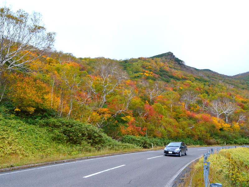 「北海道の紅葉がはじまった！ クルマで行ける紅葉スポットをご紹介します【車中泊女子の全国縦断記】」の9枚目の画像