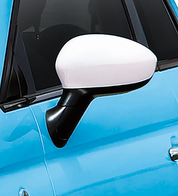 「【新車】ブルーとホワイトのコーディネイトが際立つフィアット「500/500C チエーロブル」」の3枚目の画像