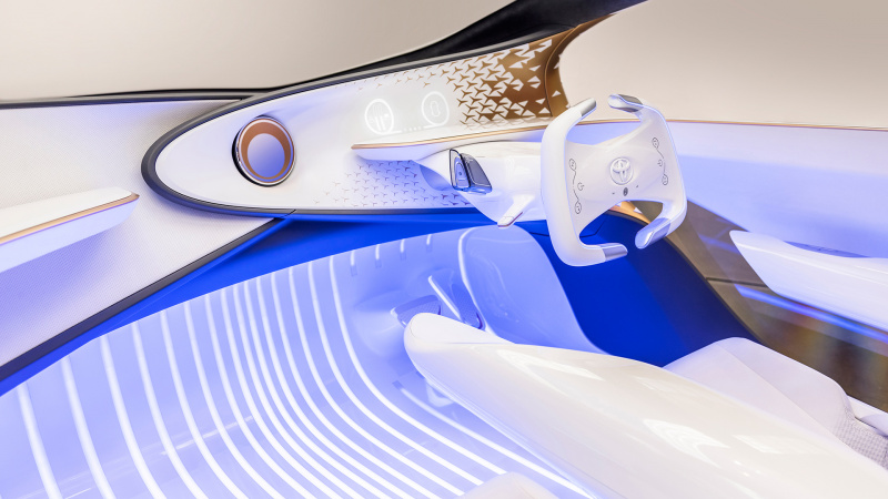 「【東京モーターショー2017】AIと自動運転技術を搭載したコンセプトEV「TOYOTA Concept-愛i」は300km走行可能」の3枚目の画像