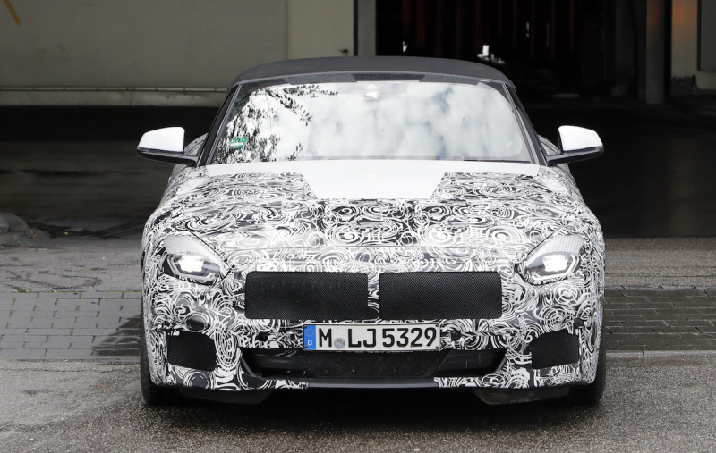 「スープラとは異なる目…BMW Z4市販型、生産用LED装着完了！」の2枚目の画像